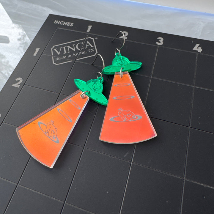Sample Cat uUFO dangles in green and iridescent (bin a-08-05)