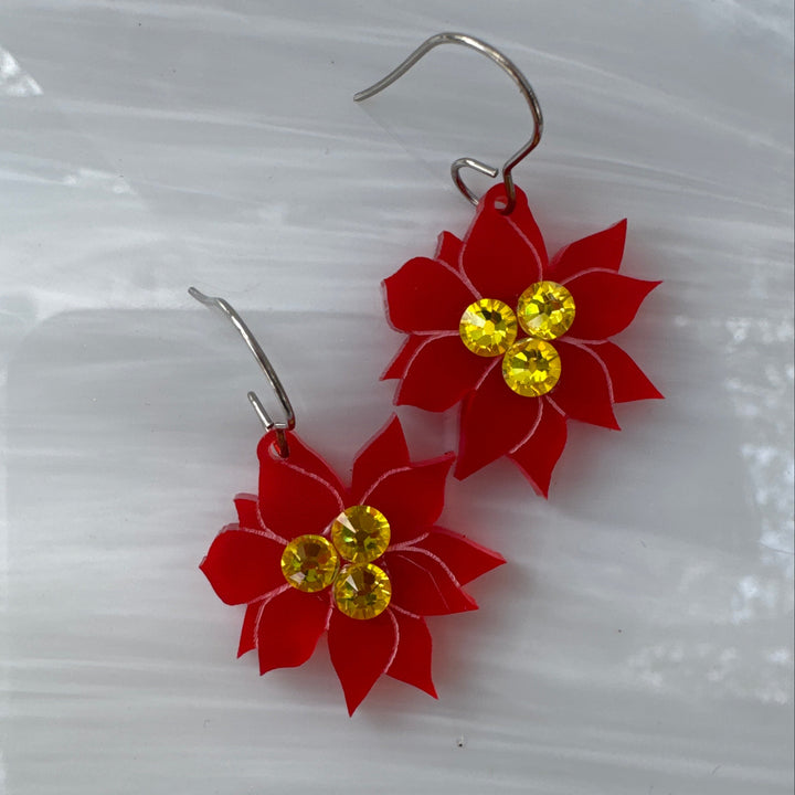 Sample Poinsettia earrings (bin a-08-01)