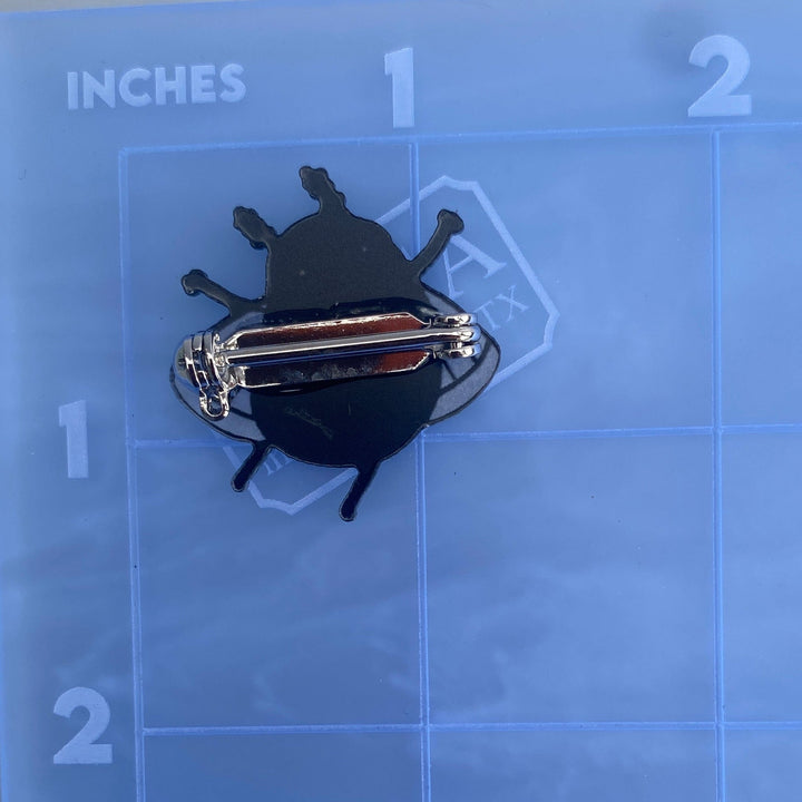 B-grade Mothman Pin (bin D-10-41)