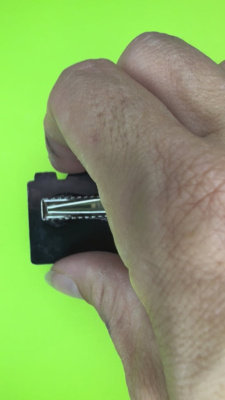 Vintage lenticular camera hairclip