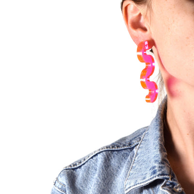 Squiggle Earrings - Transparent Pink